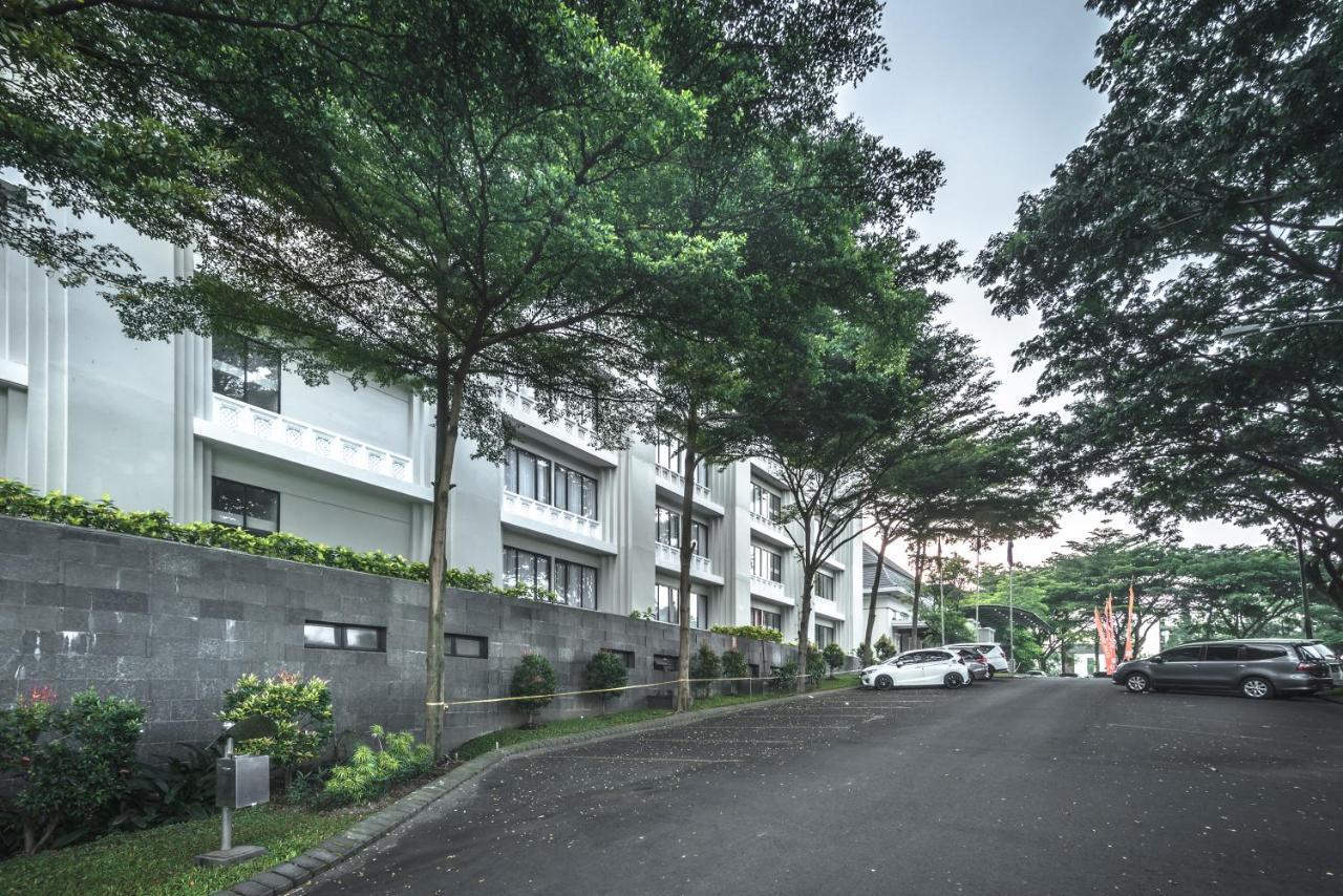 Harris Hotel & Conventions Malang Exterior foto