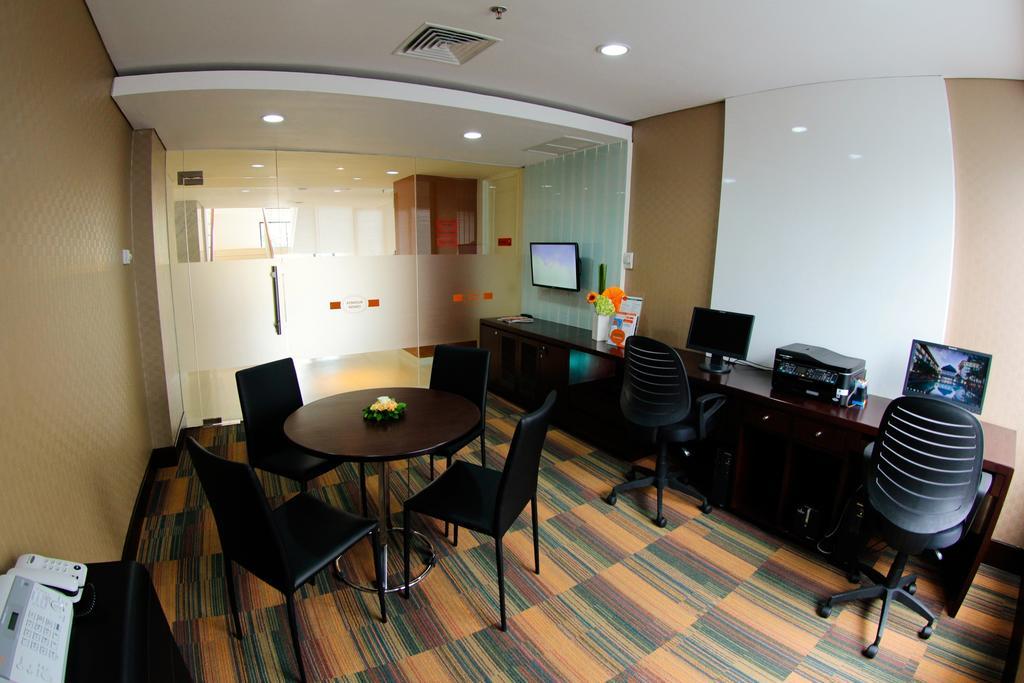 Harris Hotel & Conventions Malang Exterior foto