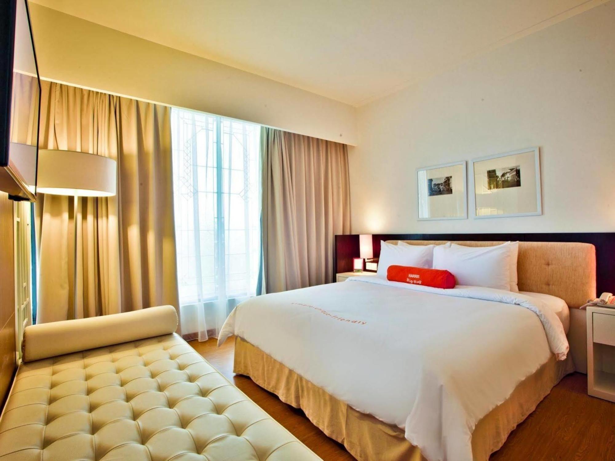Harris Hotel & Conventions Malang Exterior foto