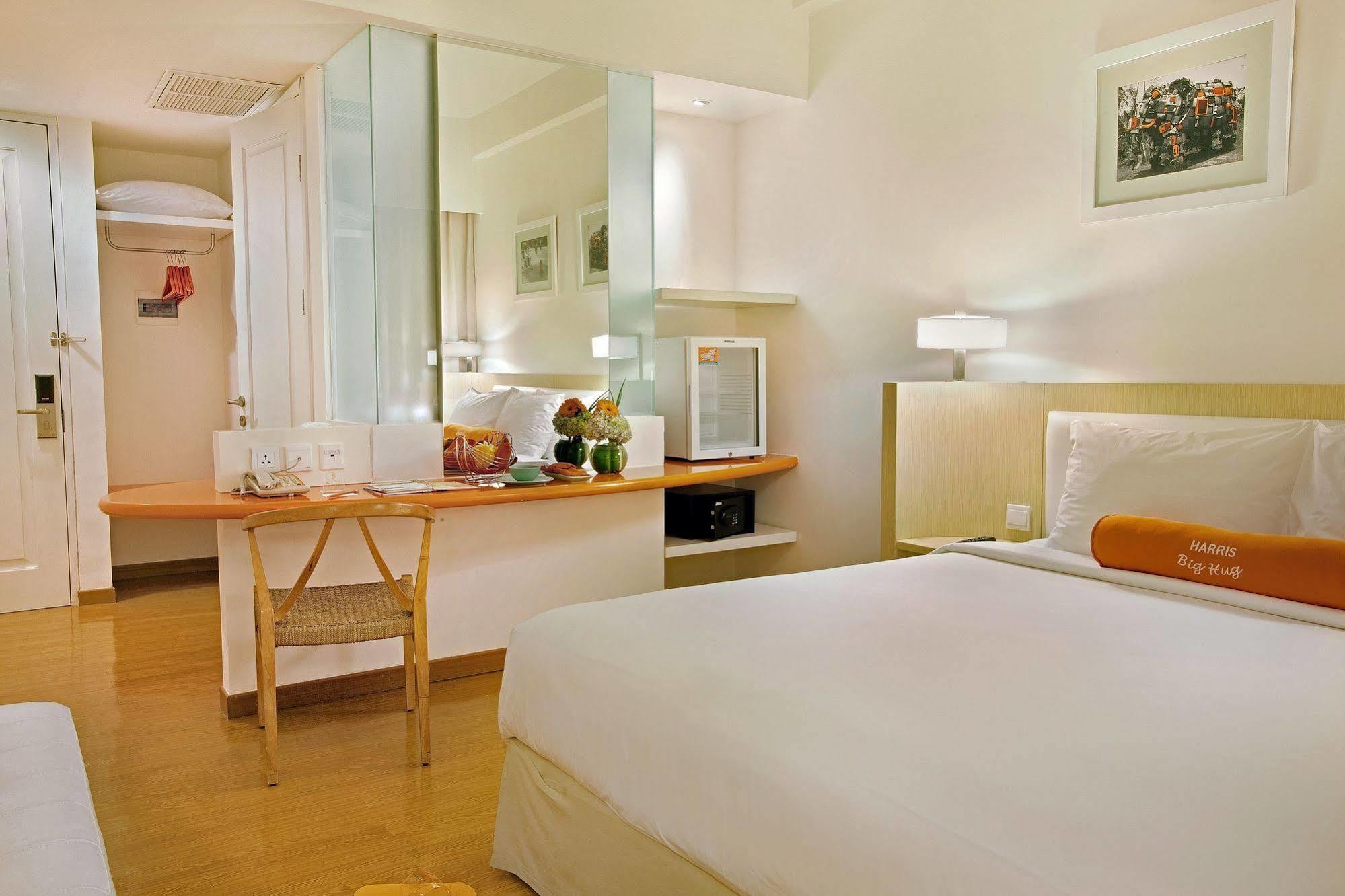 Harris Hotel & Conventions Malang Exterior foto