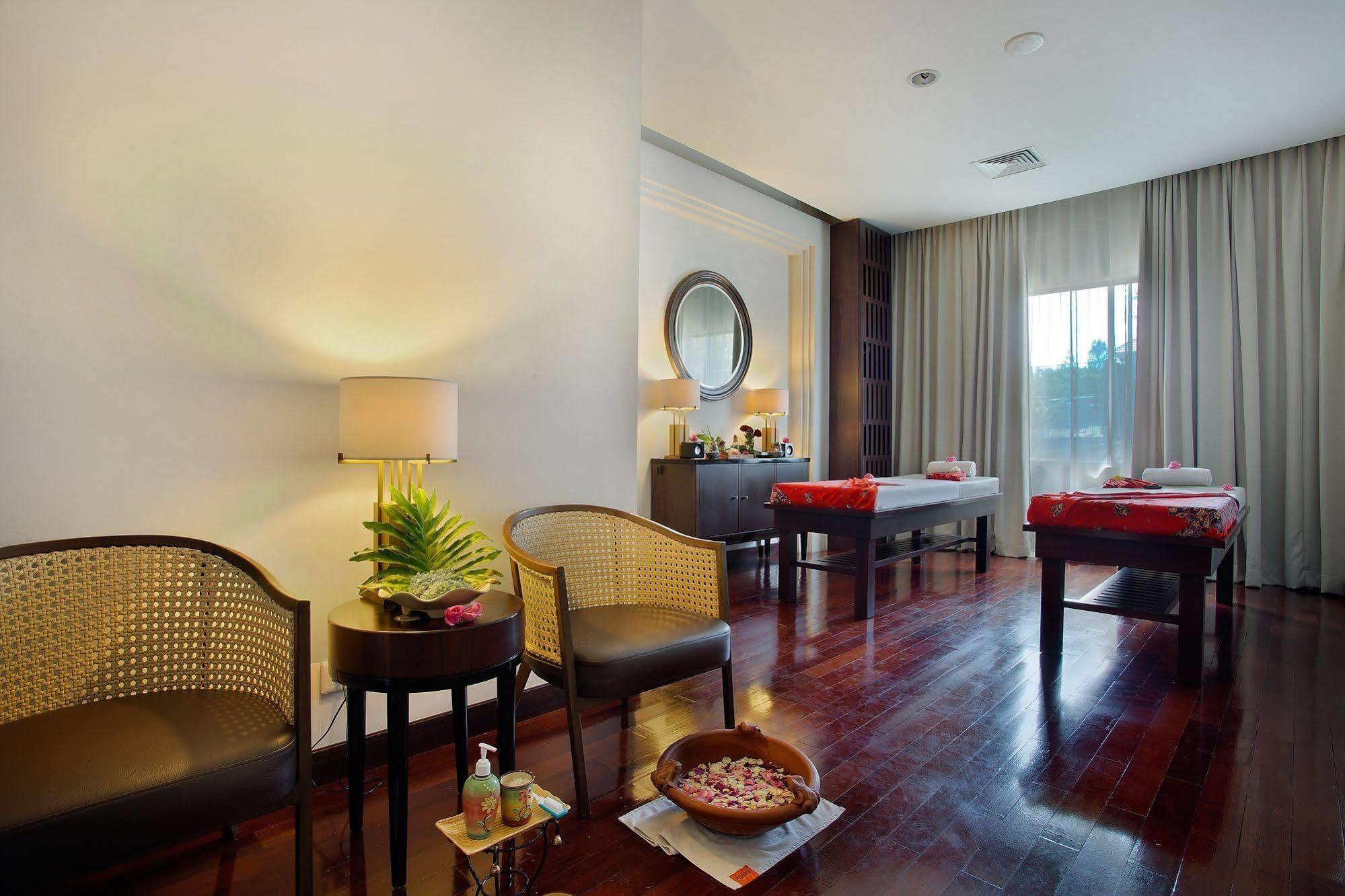 Harris Hotel & Conventions Malang Exterior foto